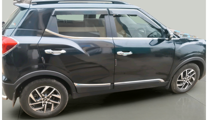 2023 Mahindra XUV300 W8 (O) 1.5 DIESEL, Diesel, Manual, 76,714 km, exterior
