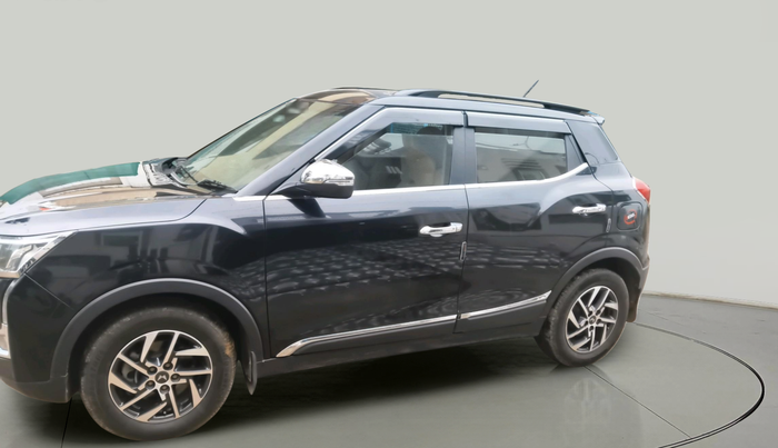 2023 Mahindra XUV300 W8 (O) 1.5 DIESEL, Diesel, Manual, 76,714 km, exterior