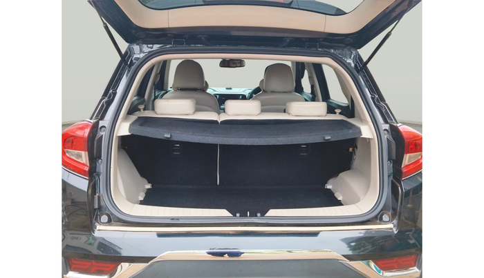 2023 Mahindra XUV300 W8 (O) 1.5 DIESEL, Diesel, Manual, 76,714 km, exterior