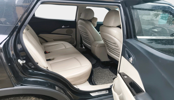 2023 Mahindra XUV300 W8 (O) 1.5 DIESEL, Diesel, Manual, 76,714 km, interior