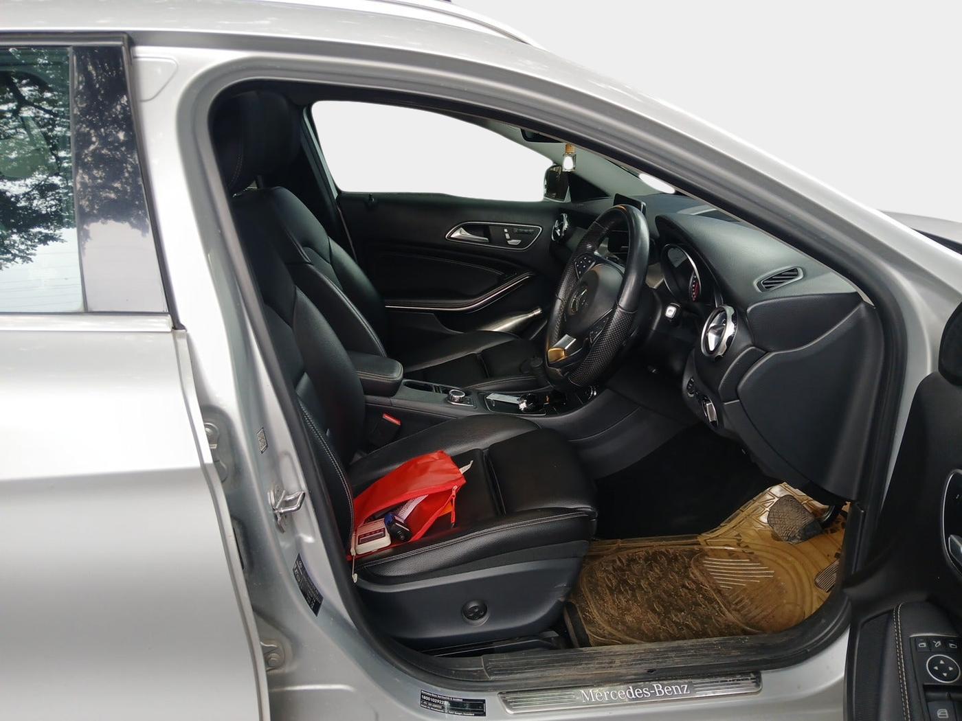 2019 Mercedes Benz GLA Class 200 CGI Sport, Petrol, Automatic, 46,500 km, interior