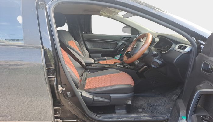 2024 Renault Kiger RXZ AMT, Petrol, Automatic, 19,449 km, interior