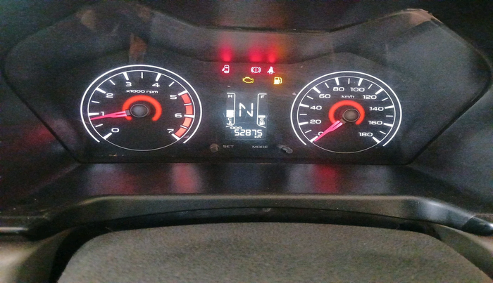 2016 Mahindra Kuv100 K4 6 STR, Petrol, Manual, 52,875 km, interior