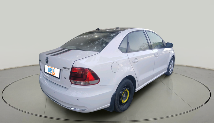 2013 Volkswagen Vento HIGHLINE 1.6 MPI, Petrol, Manual, 1,43,128 km, exterior