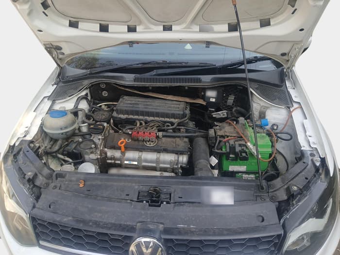 2013 Volkswagen Vento HIGHLINE 1.6 MPI, Petrol, Manual, 1,43,128 km, exterior