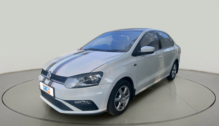 2013 Volkswagen Vento HIGHLINE 1.6 MPI, Petrol, Manual, 1,43,128 km, exterior