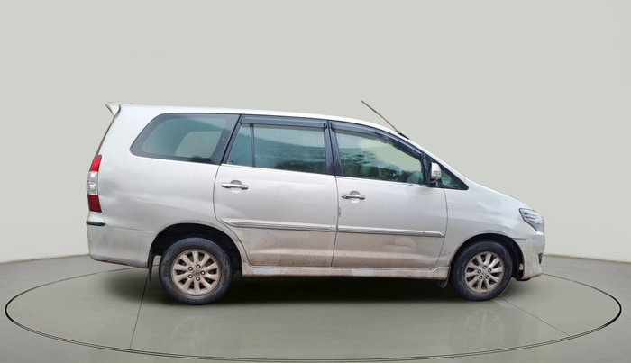 2013 Toyota Innova 2.5 VX 7 STR, Diesel, Manual, 1,52,993 km, exterior