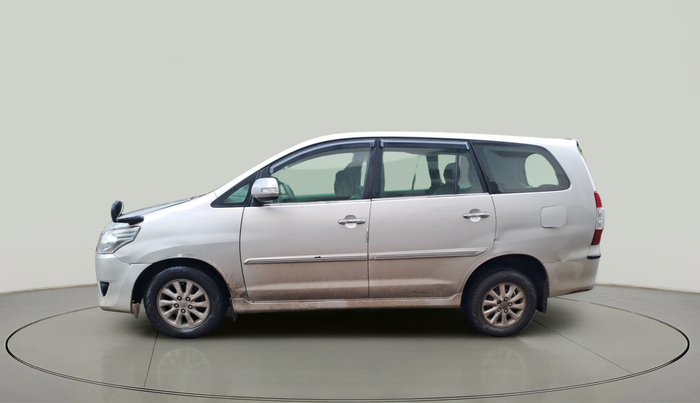 2013 Toyota Innova 2.5 VX 7 STR, Diesel, Manual, 1,52,993 km, exterior