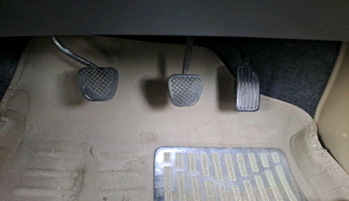 2013 Honda Brio S MT, Petrol, Manual, 1,15,645 km, interior