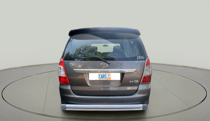 2013 Toyota Innova 2.5 GX 8 STR, Diesel, Manual, 1,36,216 km, exterior