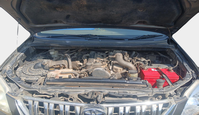 2013 Toyota Innova 2.5 GX 8 STR, Diesel, Manual, 1,36,216 km, exterior