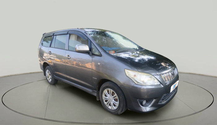 2013 Toyota Innova 2.5 GX 8 STR, Diesel, Manual, 1,36,216 km, exterior