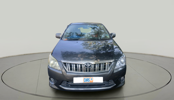 2013 Toyota Innova 2.5 GX 8 STR, Diesel, Manual, 1,36,216 km, exterior