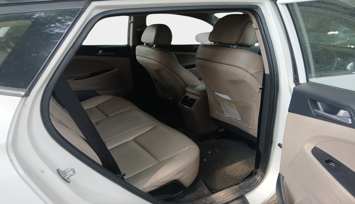 2016 Hyundai Tucson GLS 2WD AT DIESEL, Diesel, Automatic, 1,42,722 km, interior