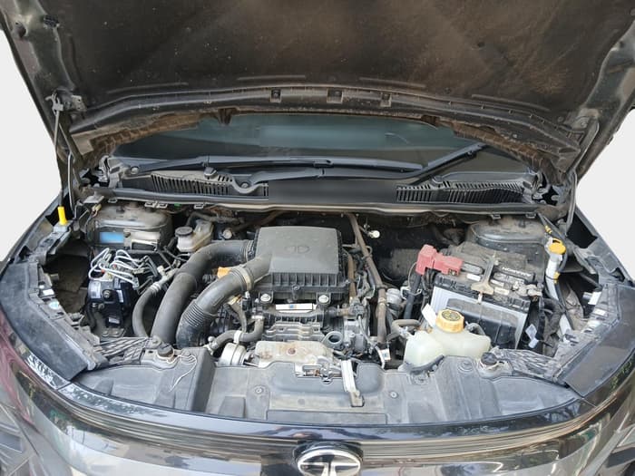 2024 Tata NEXON FEARLESS + SUNROOF DCA DUAL TONE 1.2 PETROL, Petrol, Automatic, 2,80,234 km, exterior