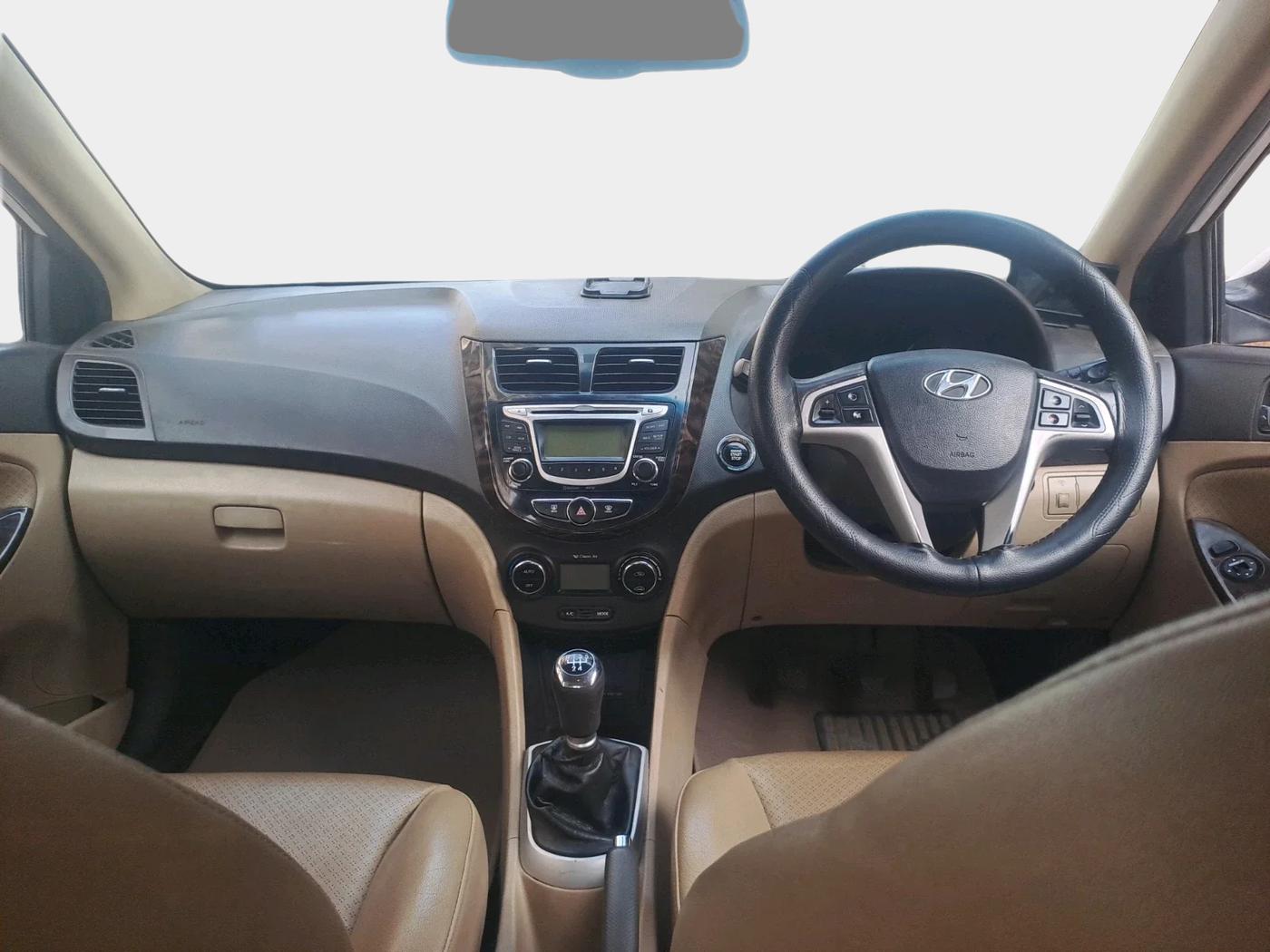 2013 Hyundai Verna FLUIDIC 1.6 VTVT SX, Petrol, Manual, 1,22,287 km, interior