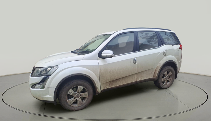 2012 Mahindra XUV500 W8, Diesel, Manual, 2,30,585 km, exterior