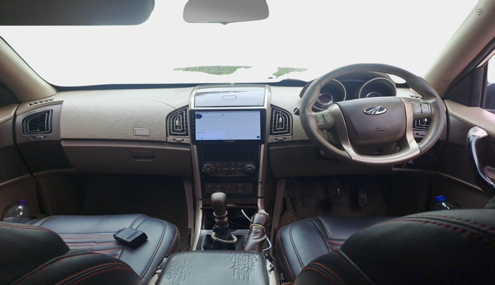 2012 Mahindra XUV500 W8, Diesel, Manual, 2,30,585 km, interior