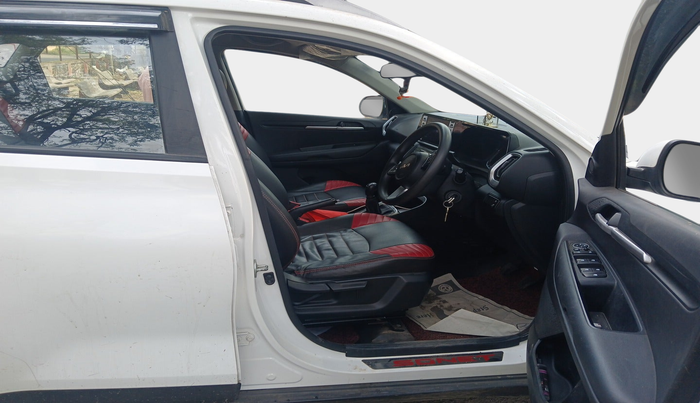 2021 KIA SONET HTK PLUS 1.2, Petrol, Manual, 1,07,567 km, interior
