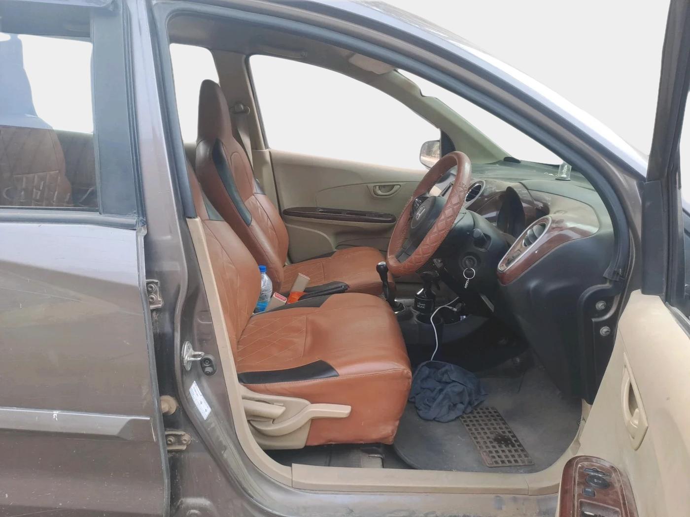 2015 Honda Mobilio 1.5L I-VTEC S, CNG, Manual, 86,095 km, interior