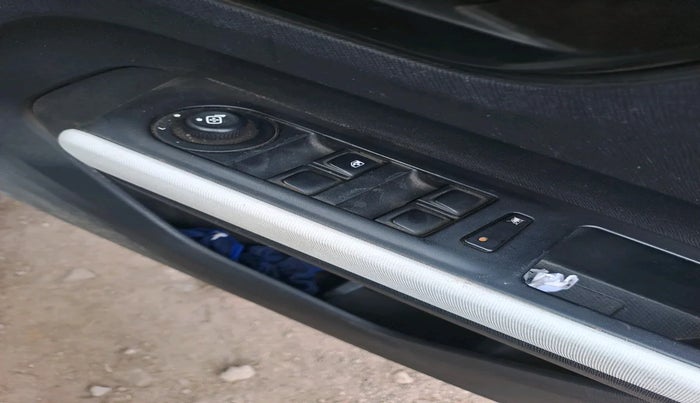 2022 Tata PUNCH ACCOMPLISHED AMT, Petrol, Automatic, 60,315 km, interior