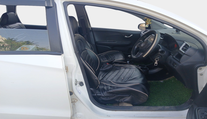 2017 Honda WR-V 1.5L I-DTEC S MT, Diesel, Manual, 1,08,000 km, interior