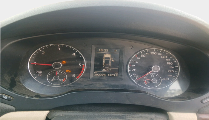 2011 Volkswagen Jetta HIGHLINE TDI, Diesel, Manual, 2,02,204 km, interior