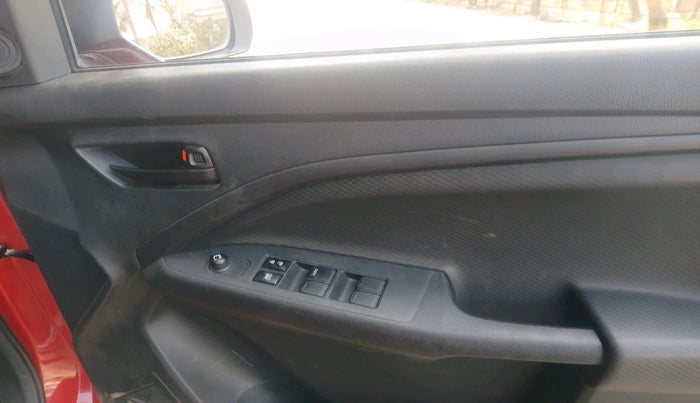 2022 Maruti BREZZA LXI SMART HYBRID, Petrol, Manual, 35,360 km, interior