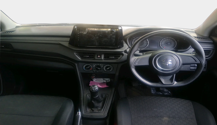 2022 Maruti BREZZA LXI SMART HYBRID, Petrol, Manual, 35,360 km, interior