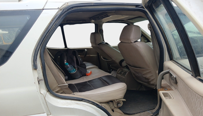 2012 Tata Safari 4X2 EX DICOR 2.2 VTT, Diesel, Manual, 1,48,442 km, interior