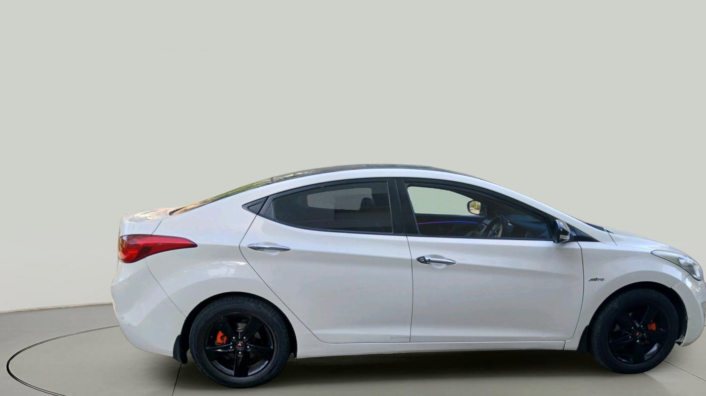 2013 Hyundai New Elantra 1.6 SX AT DIESEL, Diesel, Automatic, 1,30,624 km, exterior