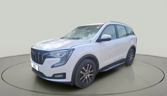 2022 Mahindra XUV700 AX 7 LUXURY D AWD AT 7 STR, Diesel, Automatic, 51,319 km, exterior