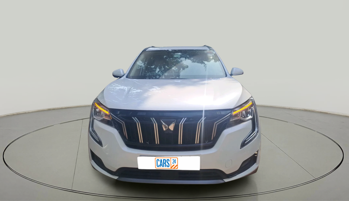 2022 Mahindra XUV700 AX 7 LUXURY D AWD AT 7 STR, Diesel, Automatic, 51,319 km, exterior