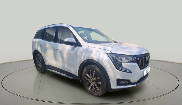 2022 Mahindra XUV700 AX 7 LUXURY D AWD AT 7 STR, Diesel, Automatic, 51,319 km, exterior