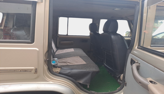 2011 Mahindra Bolero LX BS-III, Diesel, Manual, 1,82,270 km, interior