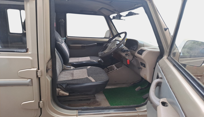 2011 Mahindra Bolero LX BS-III, Diesel, Manual, 1,82,270 km, interior