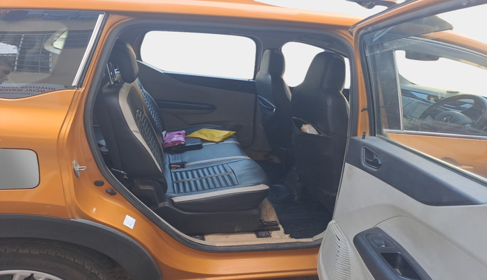 2019 Renault TRIBER RXT, Petrol, Manual, 71,697 km, interior