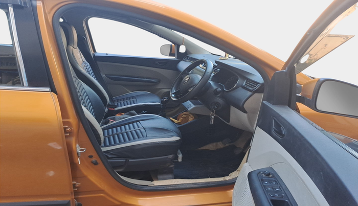 2019 Renault TRIBER RXT, Petrol, Manual, 71,697 km, interior