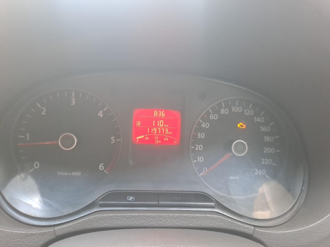 2012 Volkswagen Vento COMFORTLINE DIESEL 1.6, Diesel, Manual, 1,19,773 km, interior