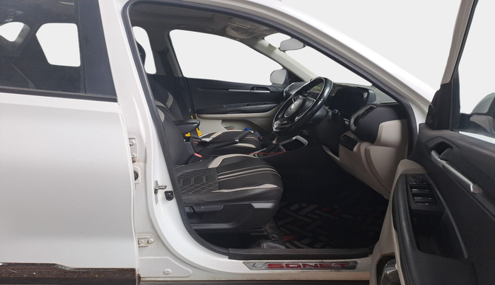 2021 KIA SONET HTX 1.5, Diesel, Manual, 1,01,583 km, interior