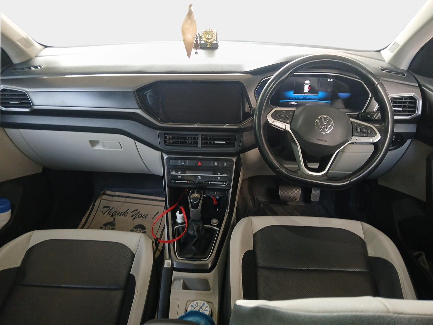 2022 Volkswagen TAIGUN TOPLINE 1.0 TSI AT, Petrol, Automatic, 33,500 km, interior