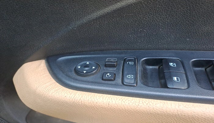 2019 Hyundai VENUE SX(O) 1.4 CRDI, Diesel, Manual, 1,29,367 km, interior