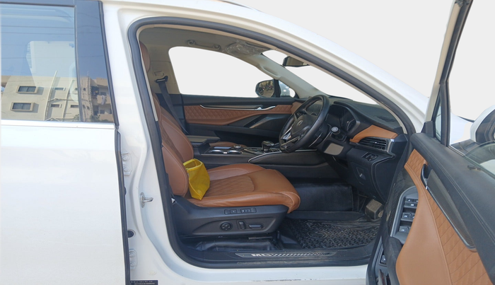 2020 MG GLOSTER SAVVY 6 STR 2.0 TWIN TURBO 4WD, Diesel, Automatic, 43,000 km, interior