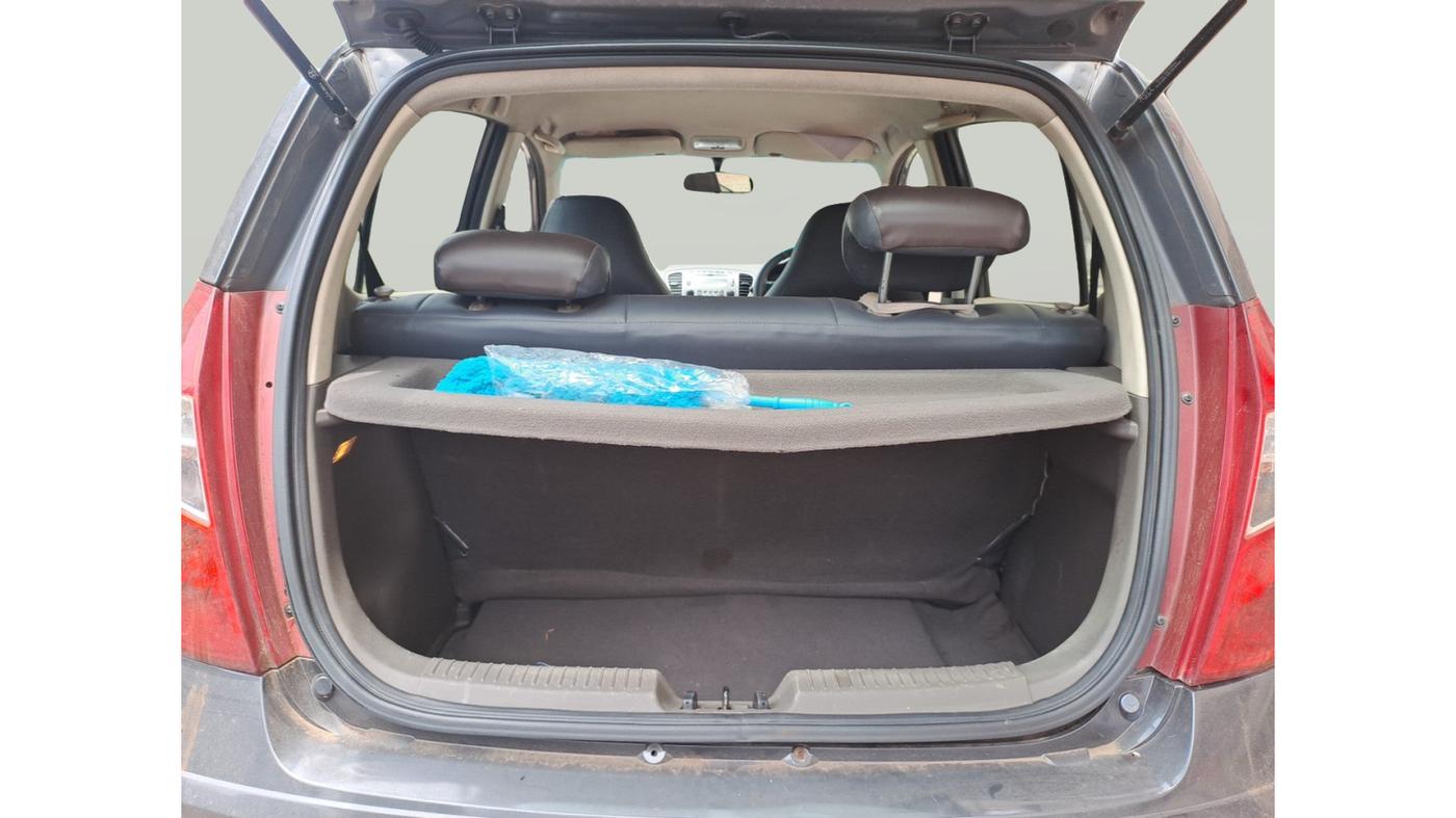 2013 Hyundai i10 SPORTZ 1.2 AT, Petrol, Automatic, 53,217 km, exterior