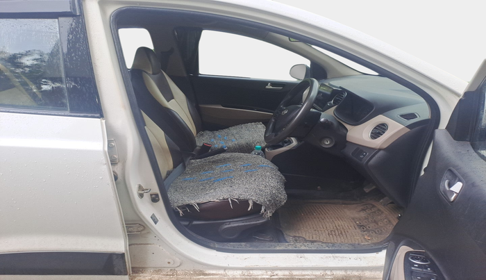 2014 Hyundai Xcent S 1.2, Petrol, Manual, 1,12,976 km, interior