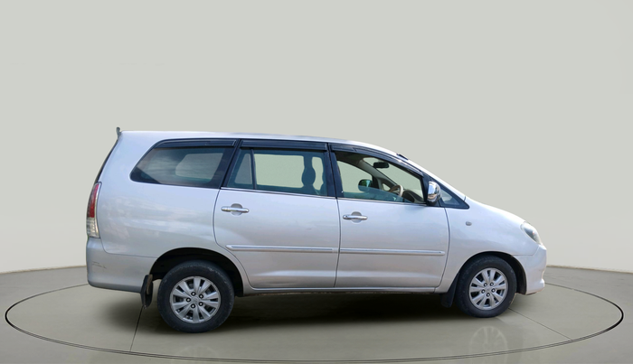 2010 Toyota Innova V 2.5 7 STR, Diesel, Manual, 1,86,100 km, exterior
