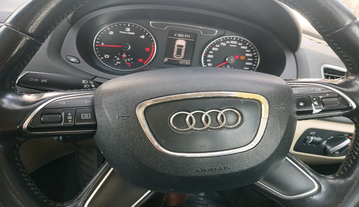 2017 Audi Q3 30 TDI Premium FWD, Diesel, Automatic, 1,12,952 km, interior