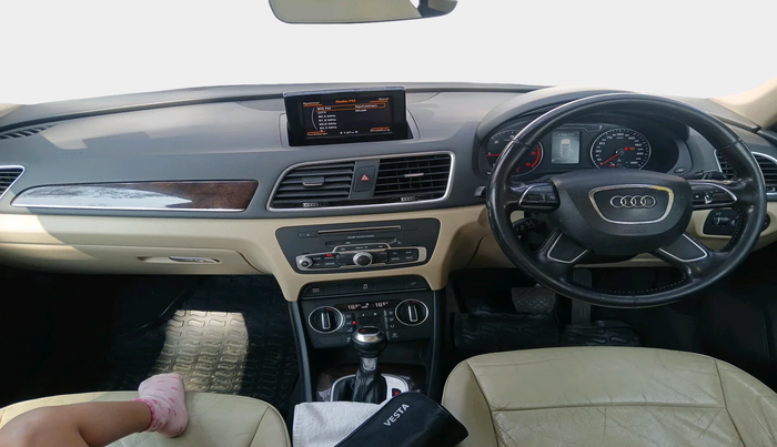 2017 Audi Q3 30 TDI Premium FWD, Diesel, Automatic, 1,12,952 km, interior