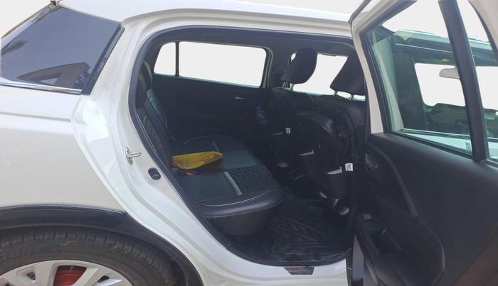 2025 Maruti Swift ZXi, Petrol, Manual, 8,375 km, interior