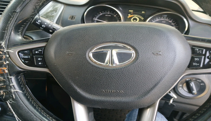 2017 Tata Hexa XT 4X2 7 STR, Diesel, Manual, 1,87,972 km, interior